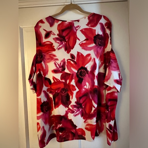 INC floral cold shoulder top - Picture 3 of 3